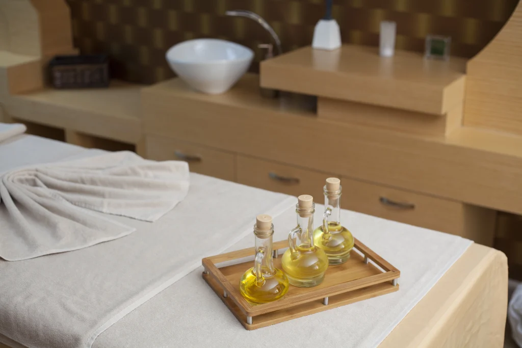 Qu'est-ce que la vente additionnelle et la vente croisée dans un hôtel